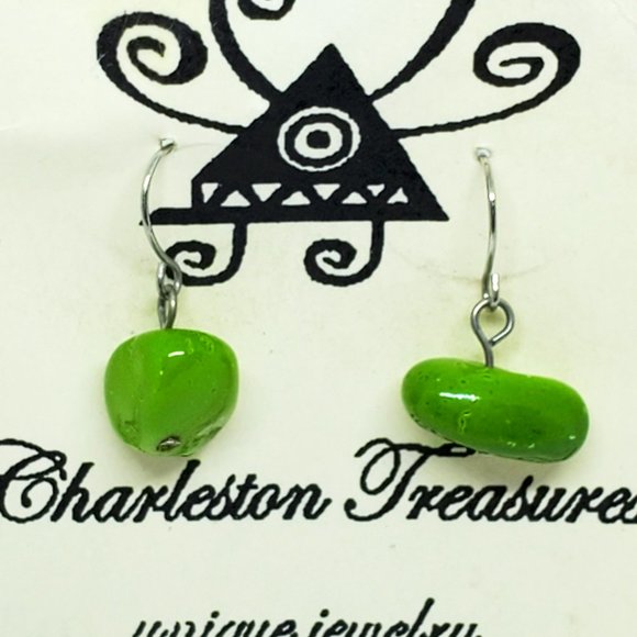 Handmade Charleston Treasures Green Polished Rock / Pottery Dangle Earrings NOS - Picture 7 of 7